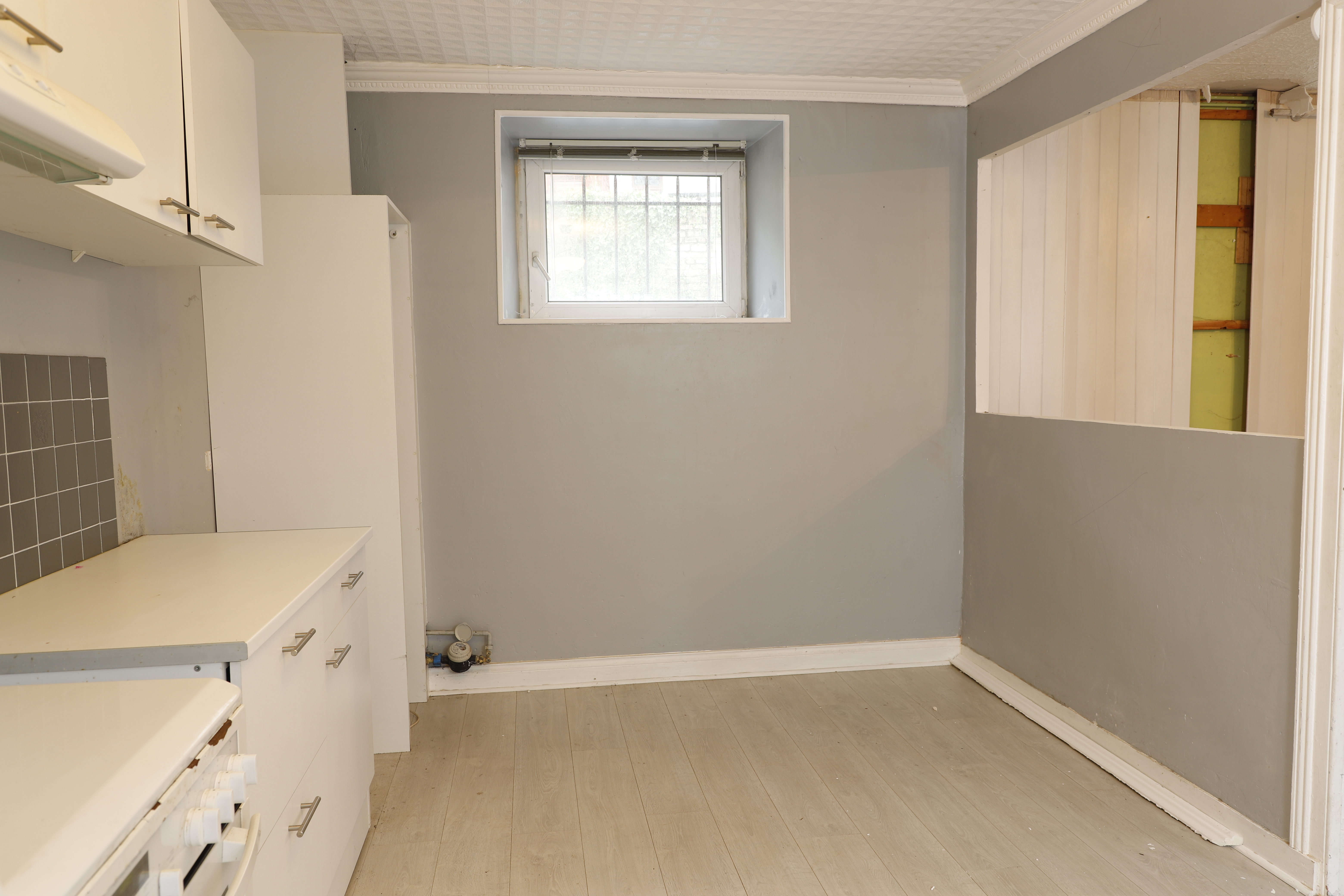 Avant - sous-sol cuisine