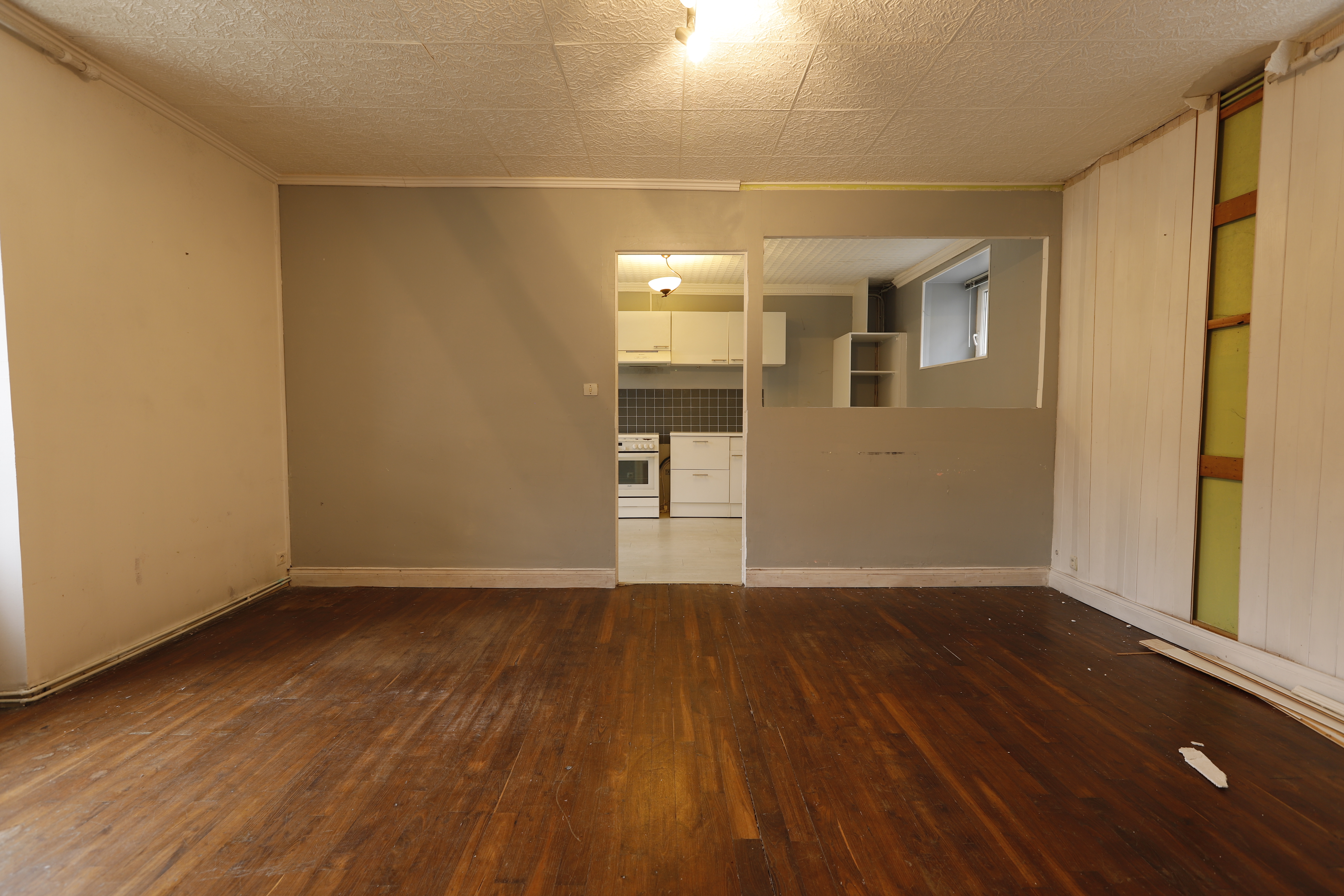 Avant - séjour ancien parquet